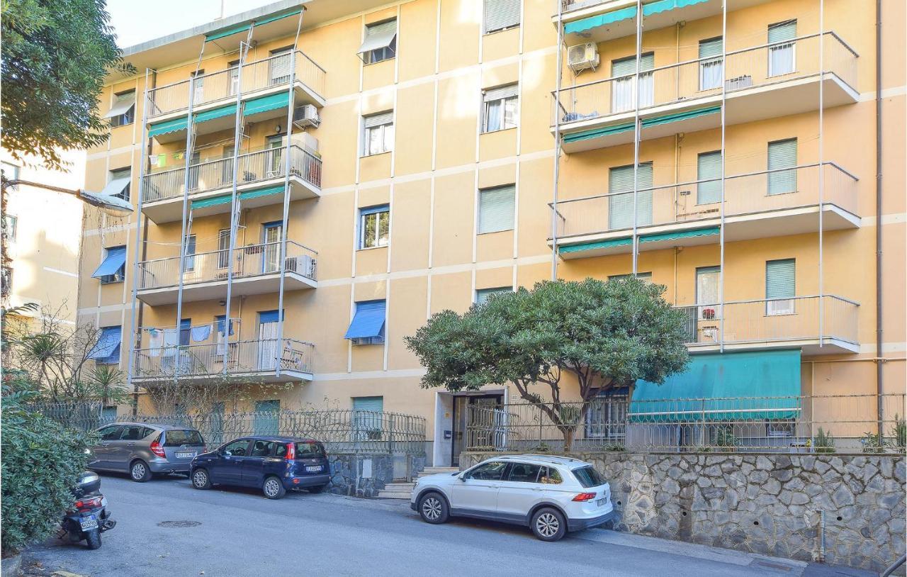 2 Bedroom Awesome Apartment In Genova Esterno foto